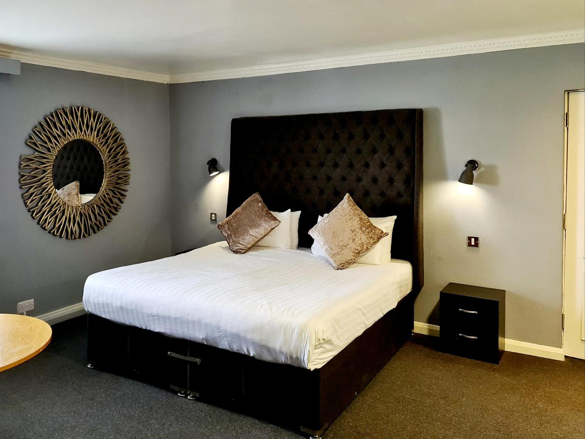 Barons Court Hotel Walsall Esterno foto